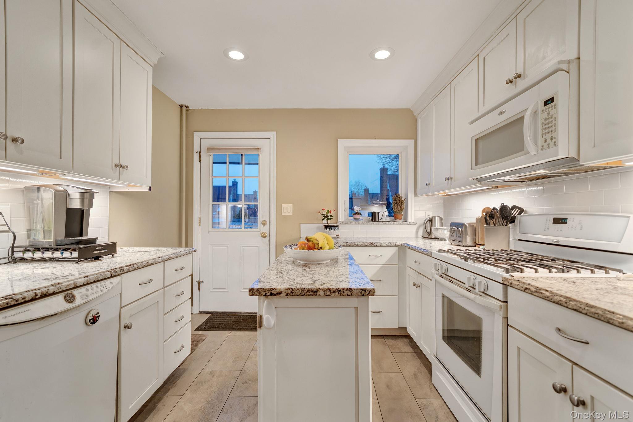 #13 photo, 205-12 34th Avenue, Bayside , NY 11361