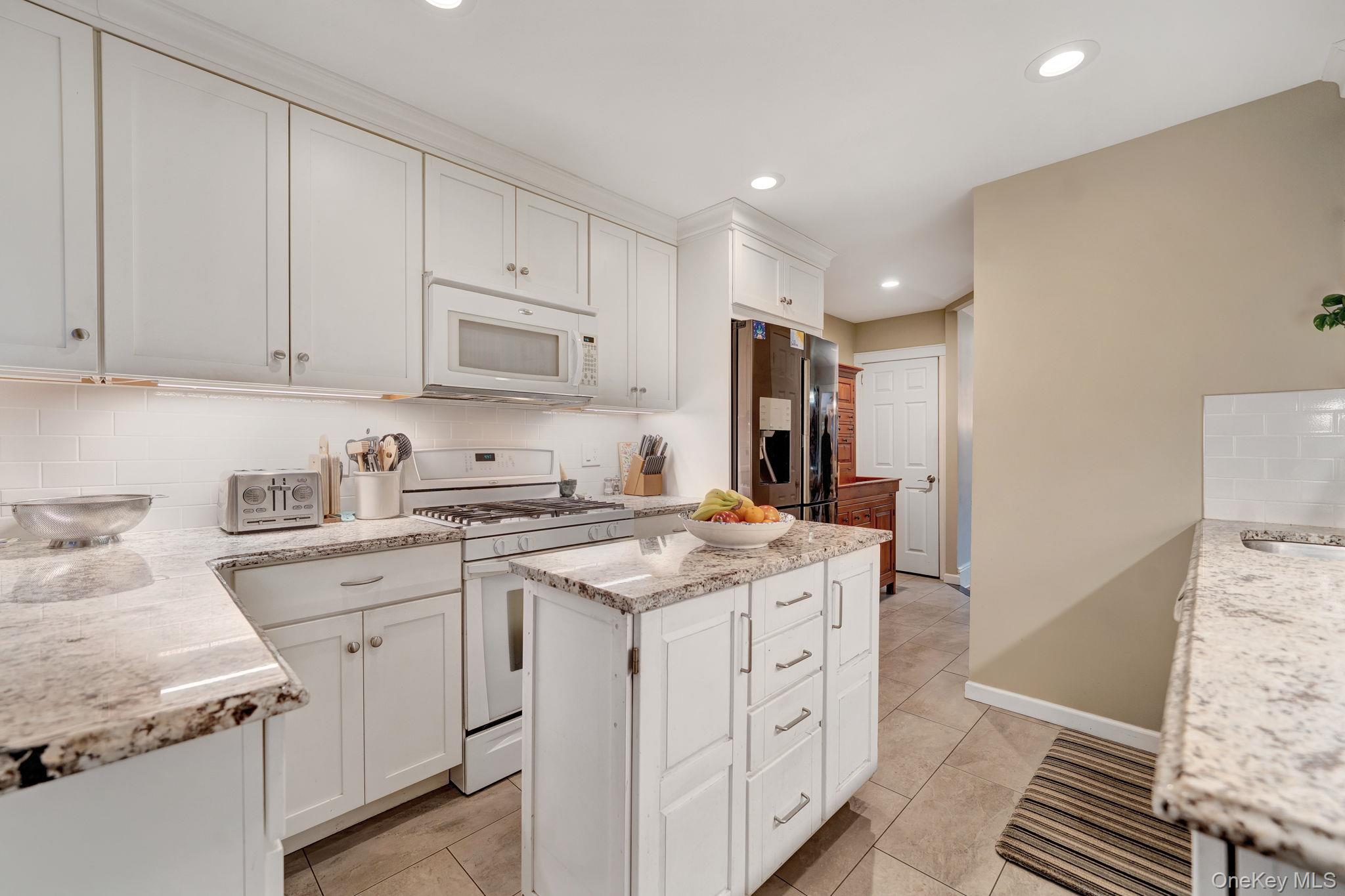 #15 photo, 205-12 34th Avenue, Bayside , NY 11361