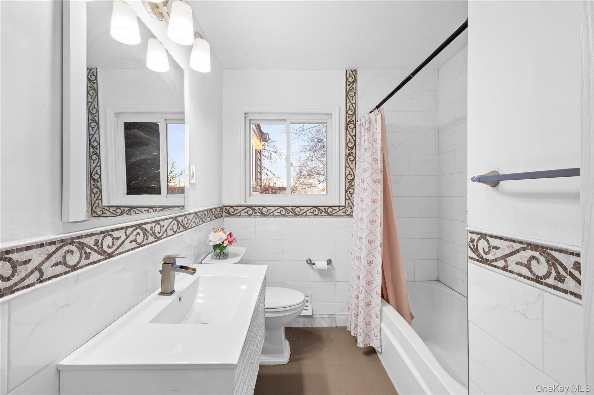 #10 photo, 85 Bedford Avenue, Freeport , NY 11520