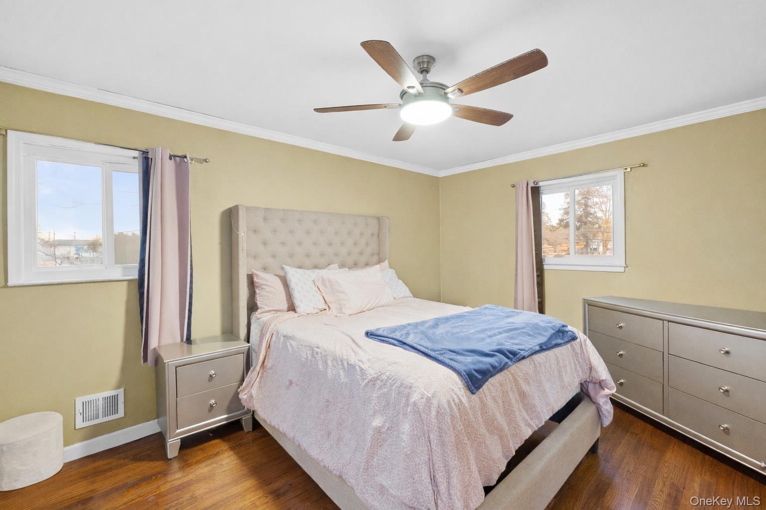 #12 photo, 85 Bedford Avenue, Freeport , NY 11520