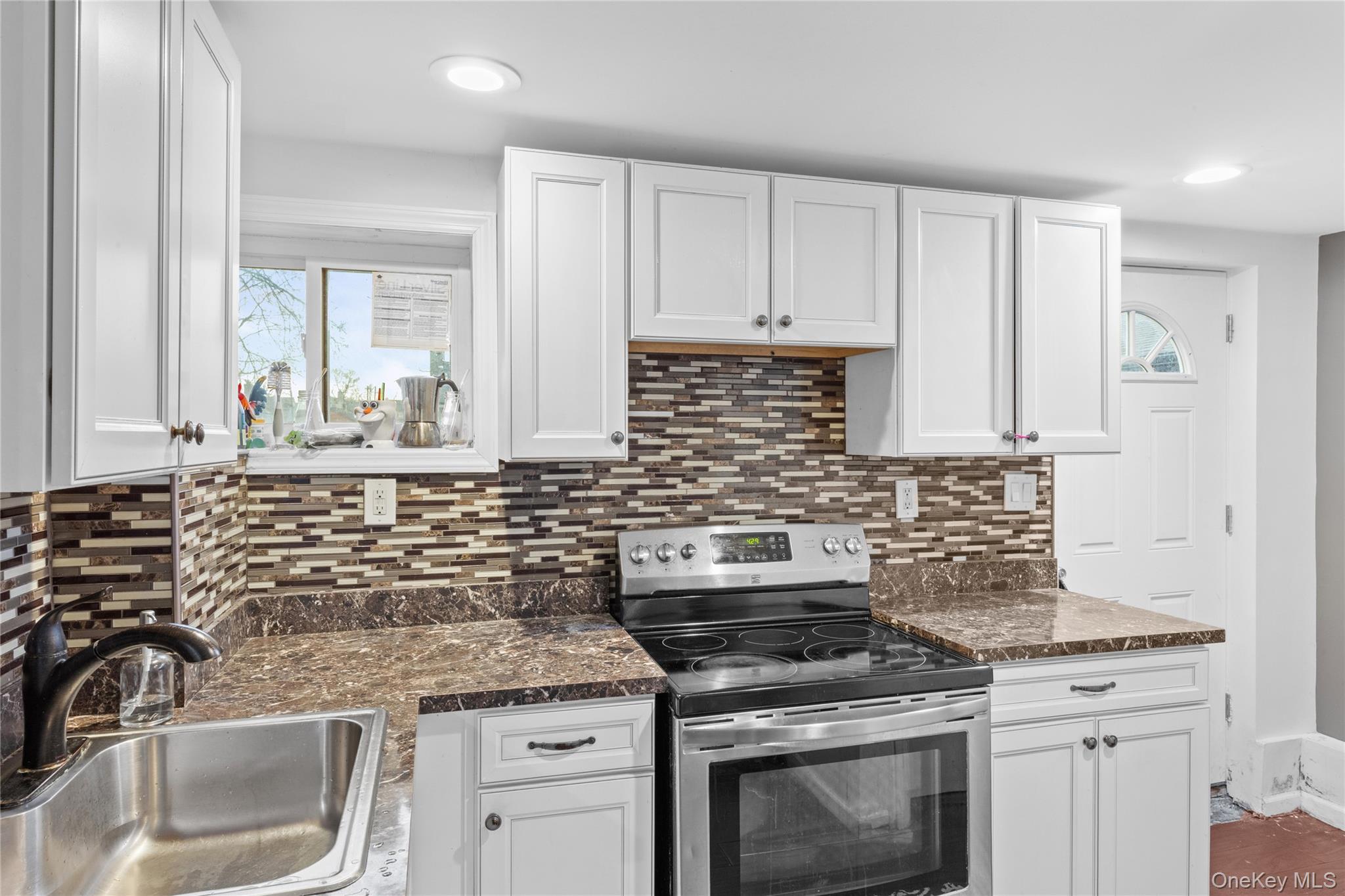 #15 photo, 85 Bedford Avenue, Freeport , NY 11520