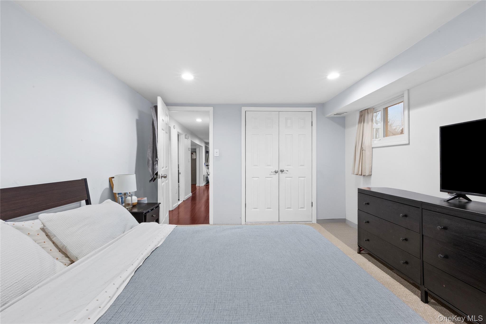 #20 photo, 85 Bedford Avenue, Freeport , NY 11520