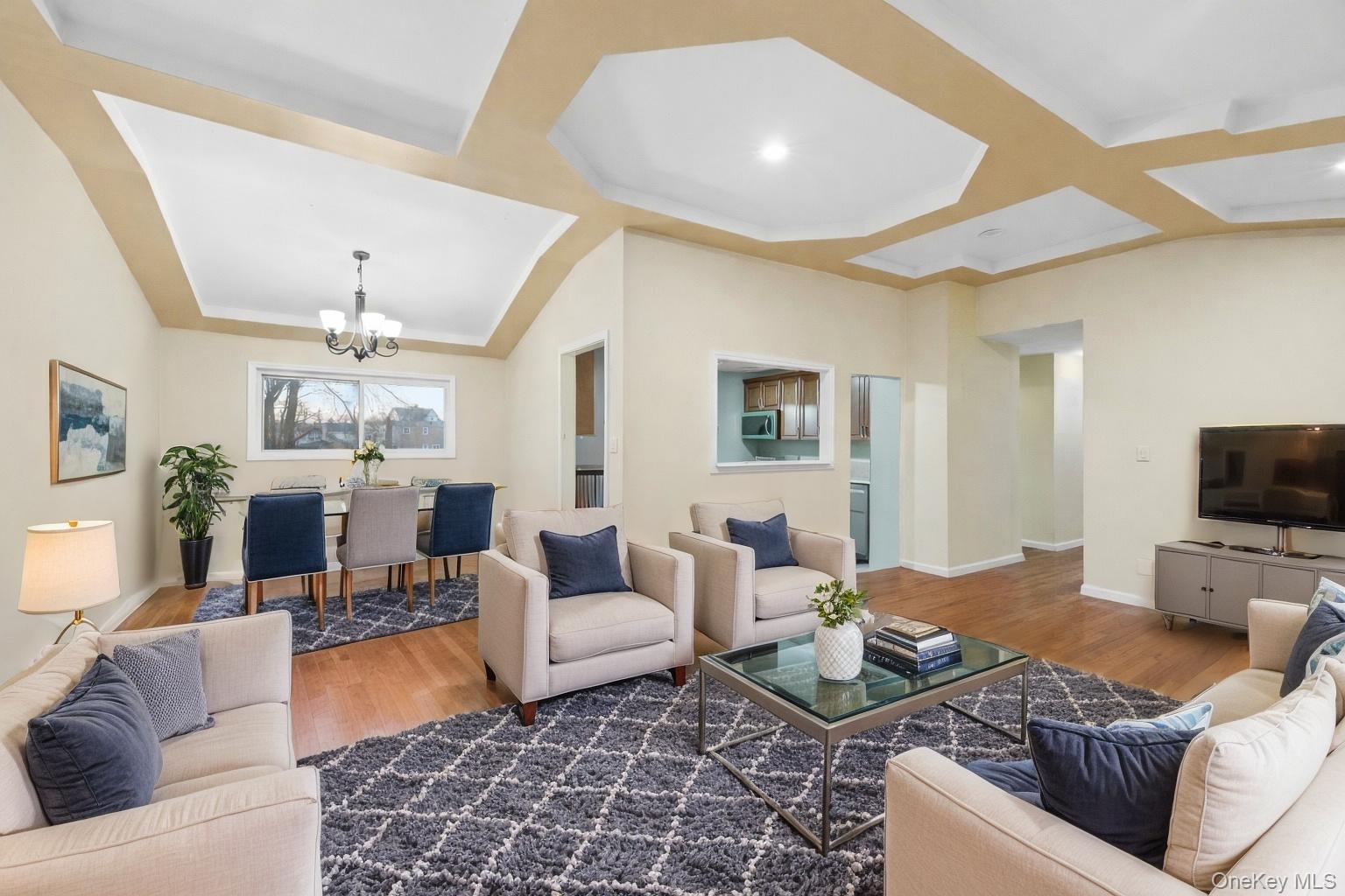 #6 photo, 85 Bedford Avenue, Freeport , NY 11520