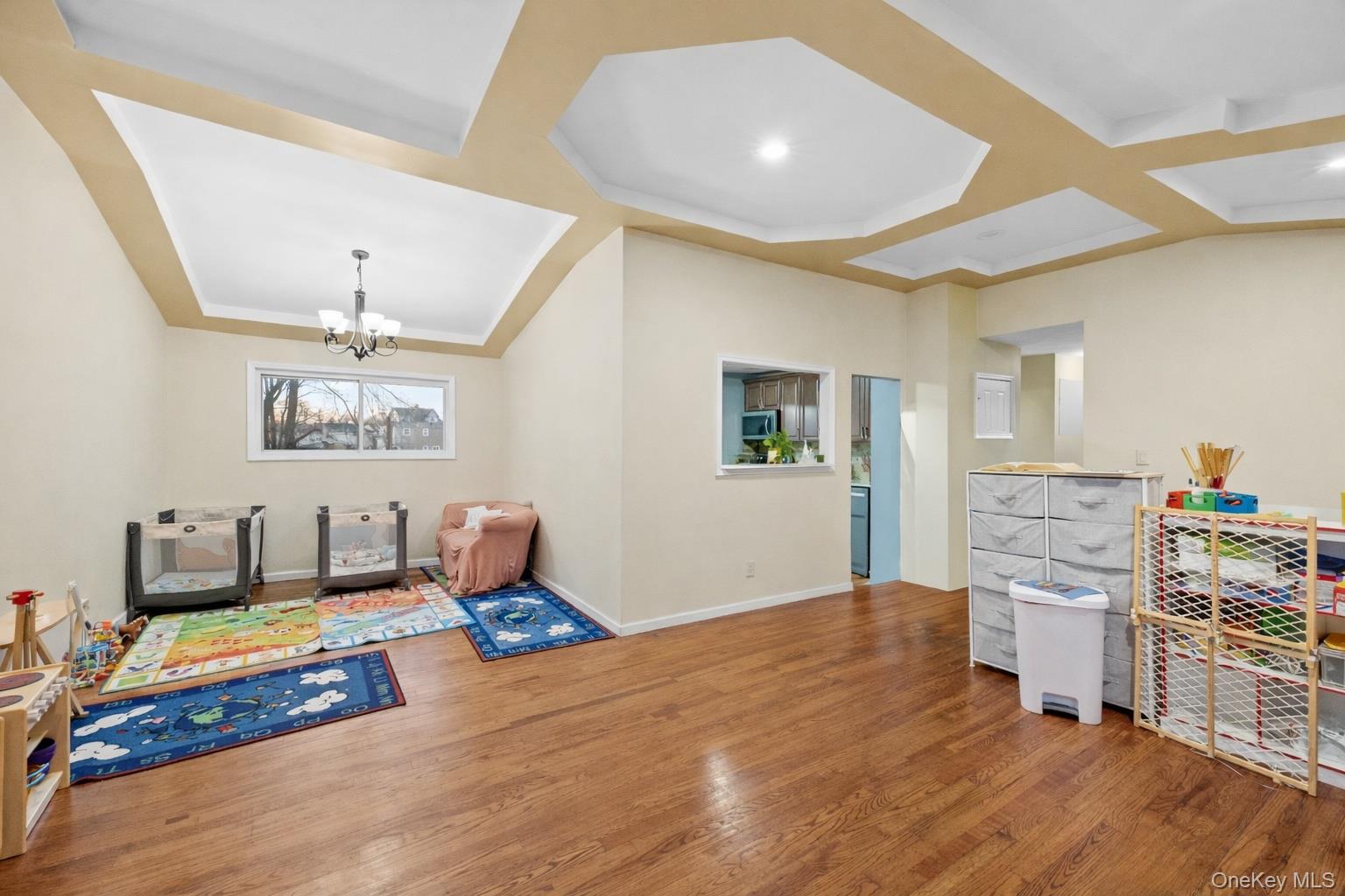 #7 photo, 85 Bedford Avenue, Freeport , NY 11520