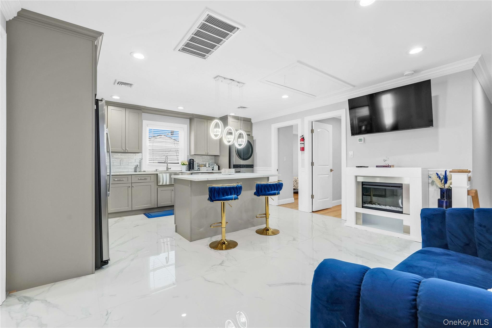 #5 photo, 24 Jefferson Avenue, Roosevelt , NY 11575