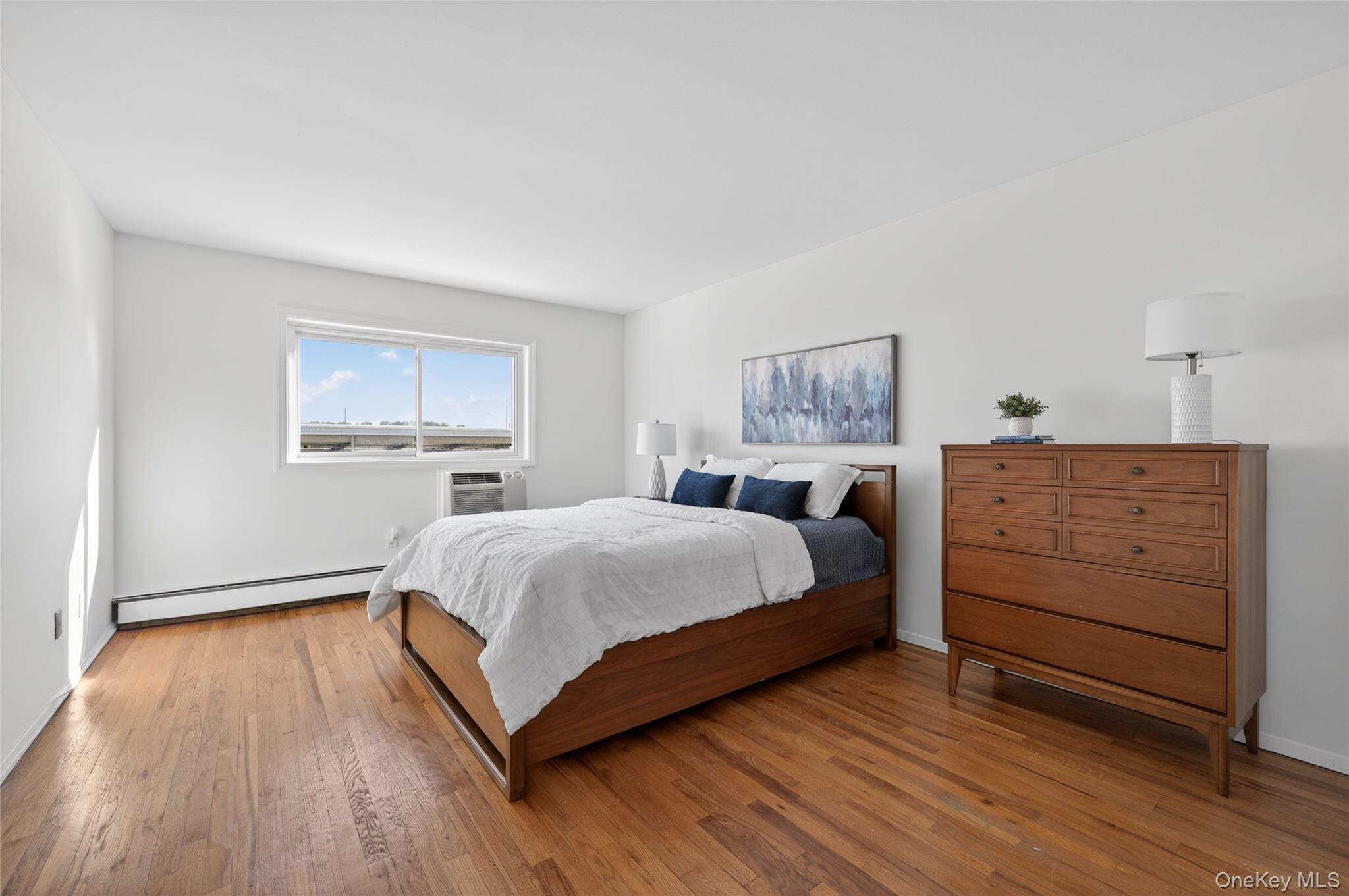 #13 photo, 1 Toms Point Lane, Port Washington , NY 11050