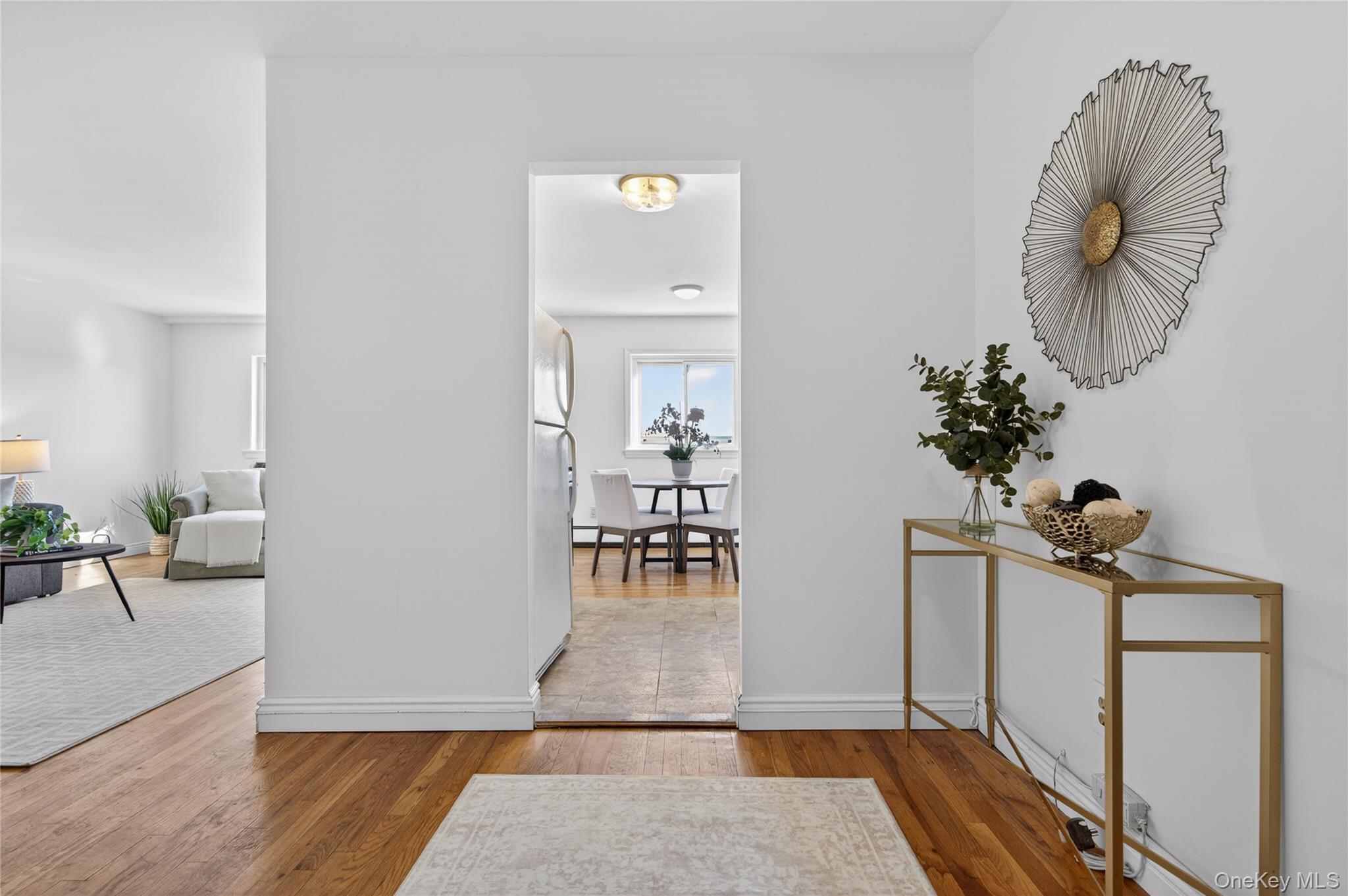 #3 photo, 1 Toms Point Lane, Port Washington , NY 11050