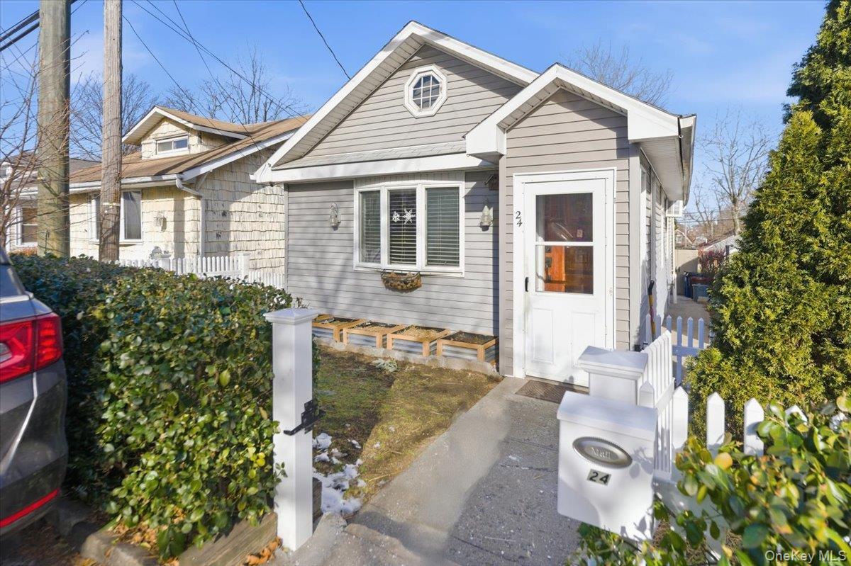 #1 photo, 24 Poplar Avenue, Бронкс ‖ Bronx , NY 10465