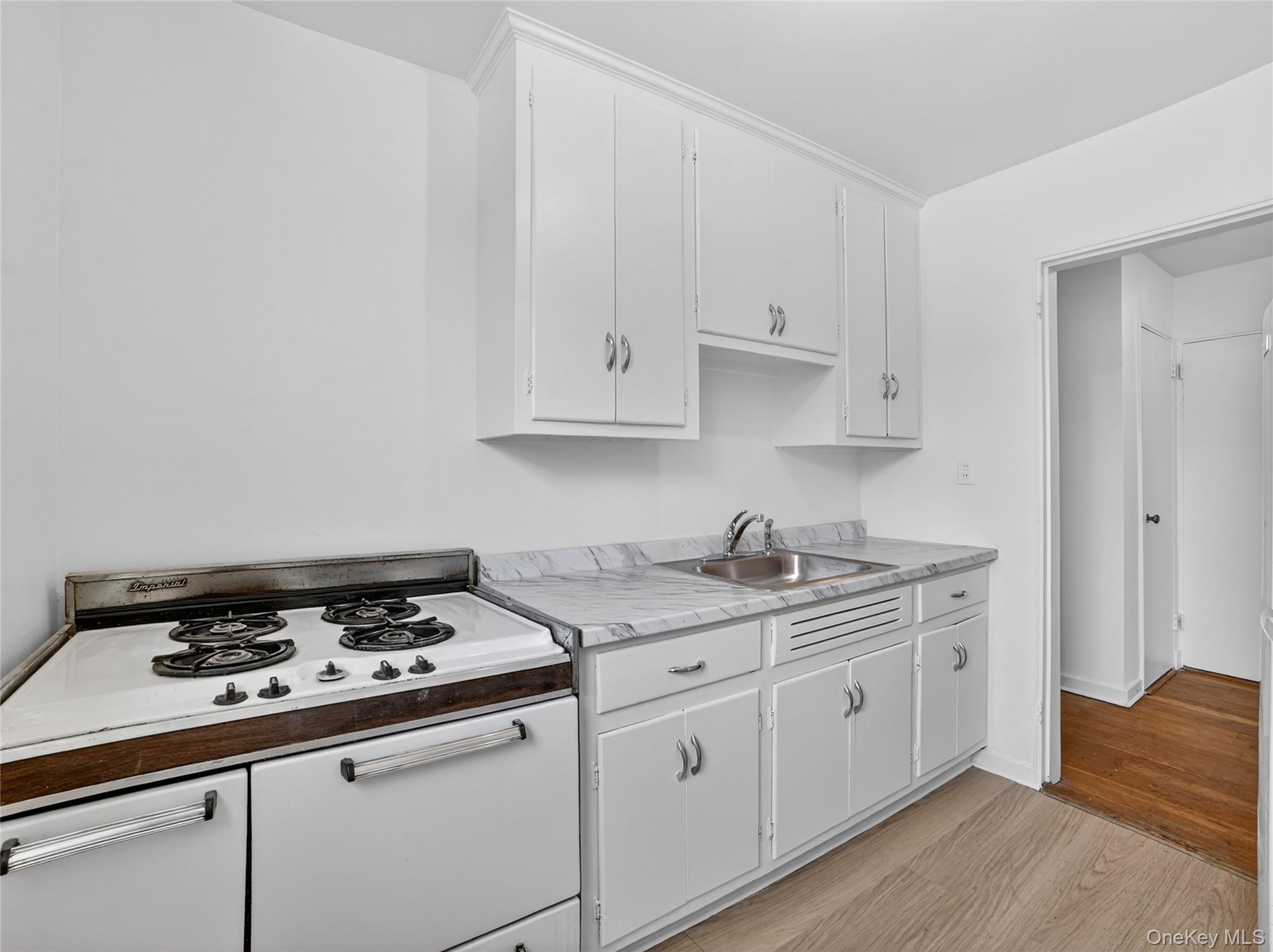 #12 photo, 751 N Broadway, Hastings-on-Hudson , NY 10706