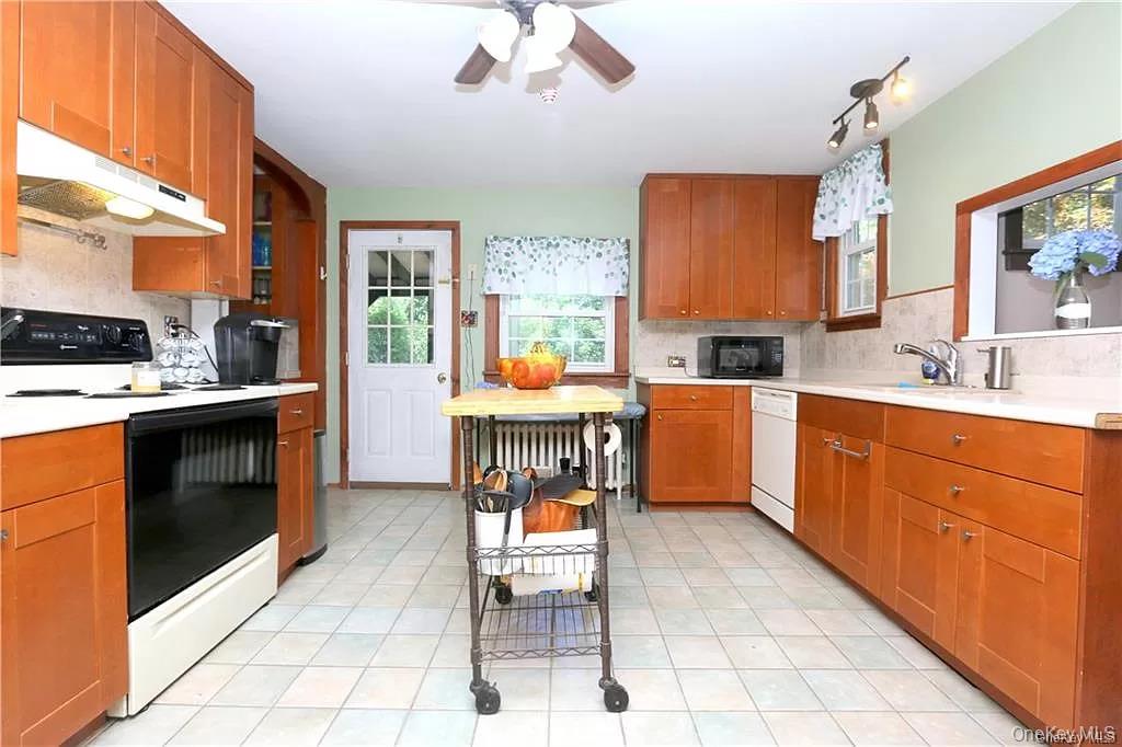 #5 photo, 12 Mamanasco Road, Carmel , NY 10512