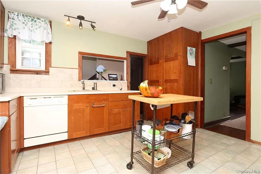 #8 photo, 12 Mamanasco Road, Carmel , NY 10512