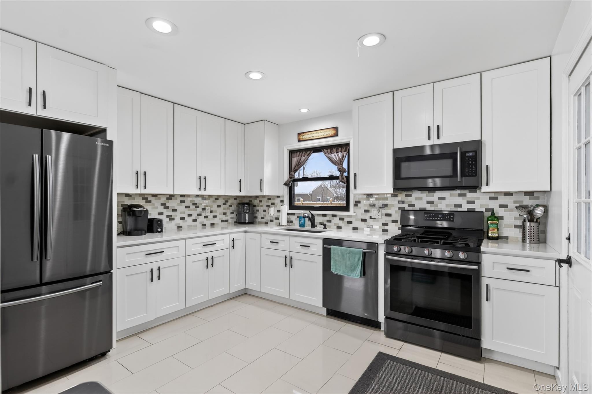 #10 photo, 21 Edith Avenue, Saugerties , NY 12477