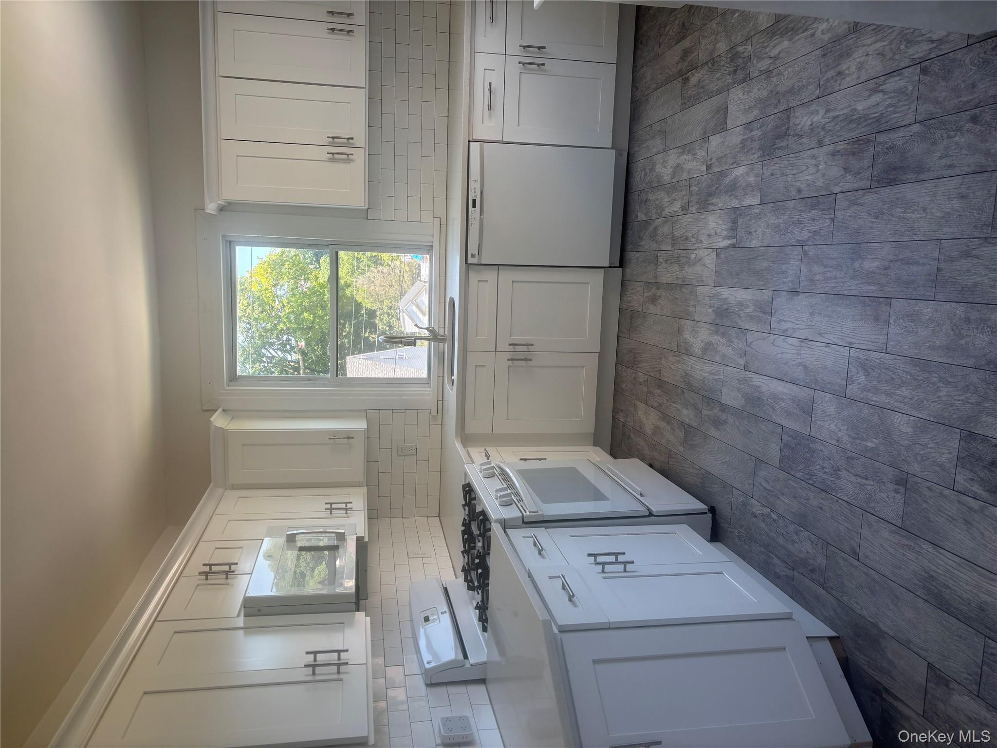 #3 photo, 174 Sedgwick Avenue, Yonkers , NY 10705