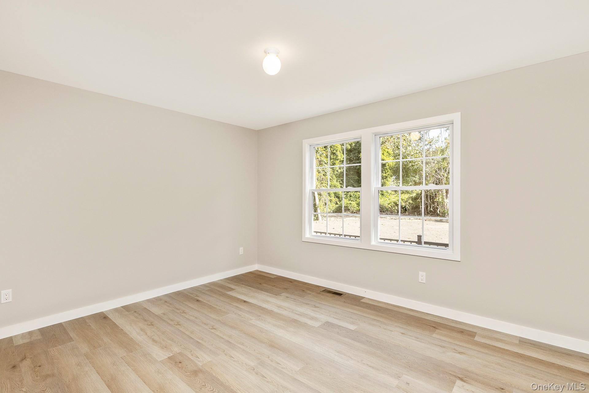 #15 photo, 92 Park Street, Blue Point , NY 11715