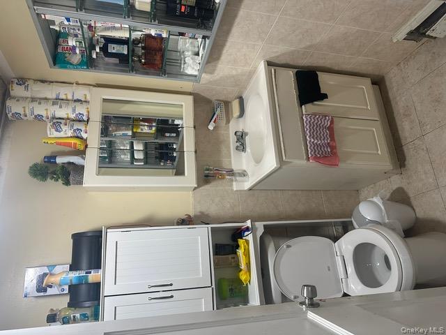 #16 photo, 104-29 Roosevelt, Corona , NY 11368