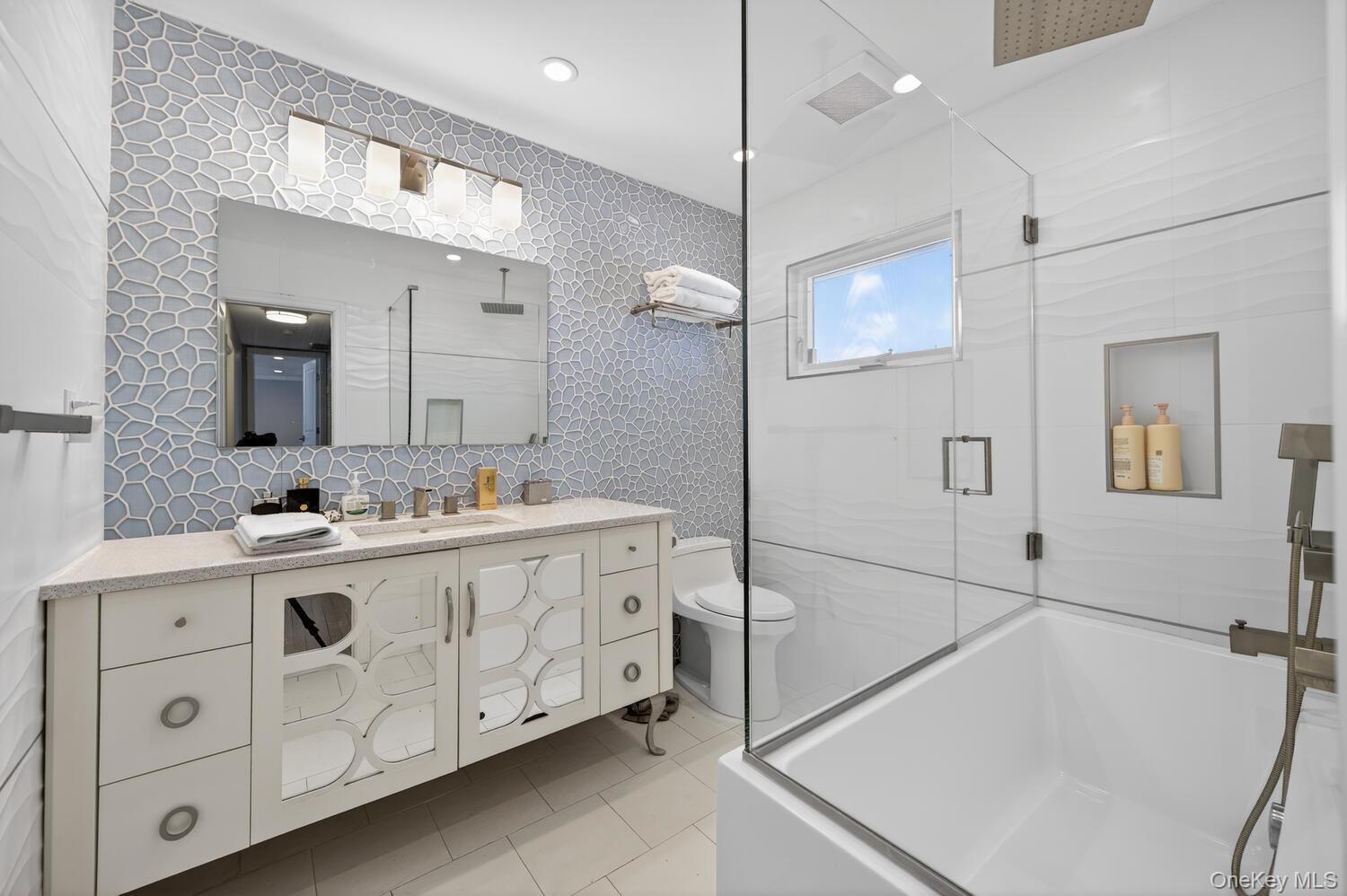 #12 photo, 10 Whitlock Street, ناسو Plainview , NY 11803