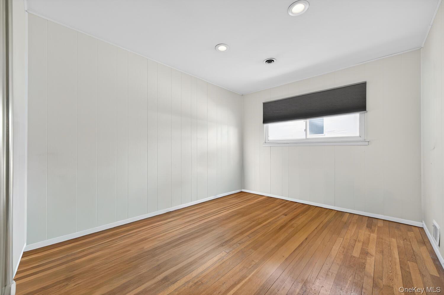 #13 photo, 10 Whitlock Street, ناسو Plainview , NY 11803