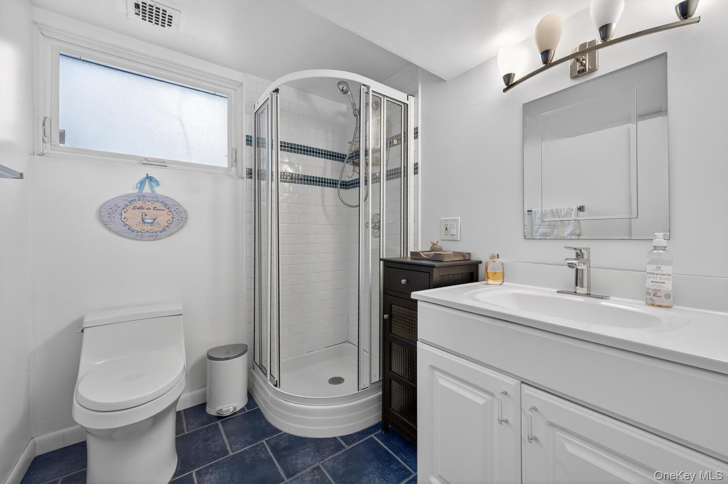 #17 photo, 10 Whitlock Street, ناسو Plainview , NY 11803