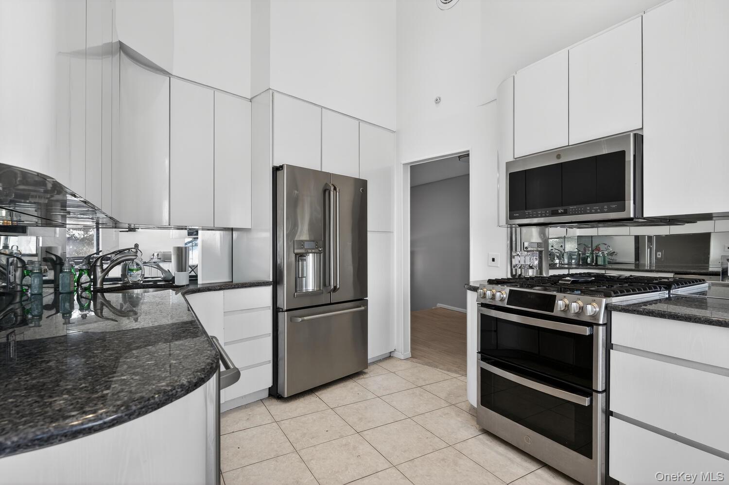 #8 photo, 10 Whitlock Street, ناسو Plainview , NY 11803