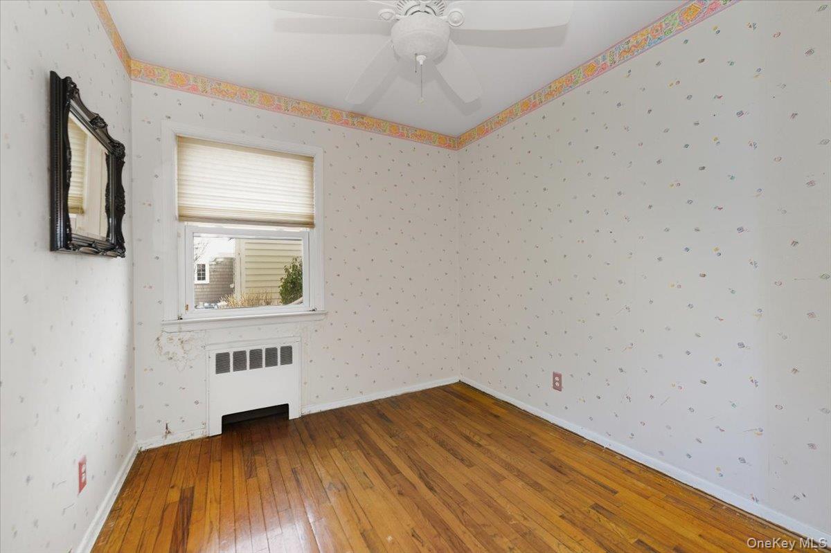 #11 photo, 21 Chestnut Street, Massapequa , NY 11758