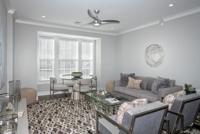 #4 photo, 75 Circle Drive, Central Islip , NY 11722