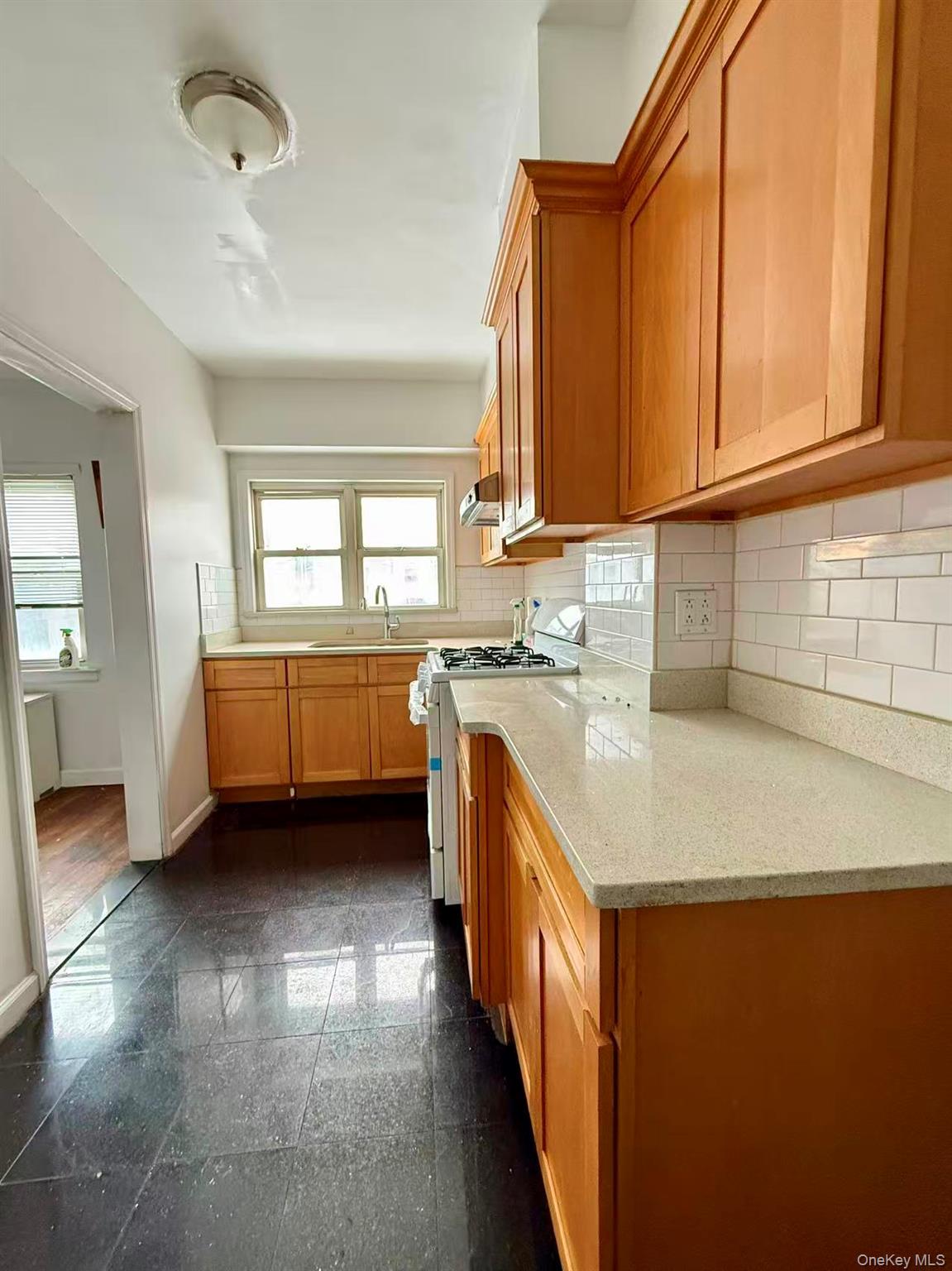 #4 photo, 60-46 83rd Place, Middle Village , NY 11379