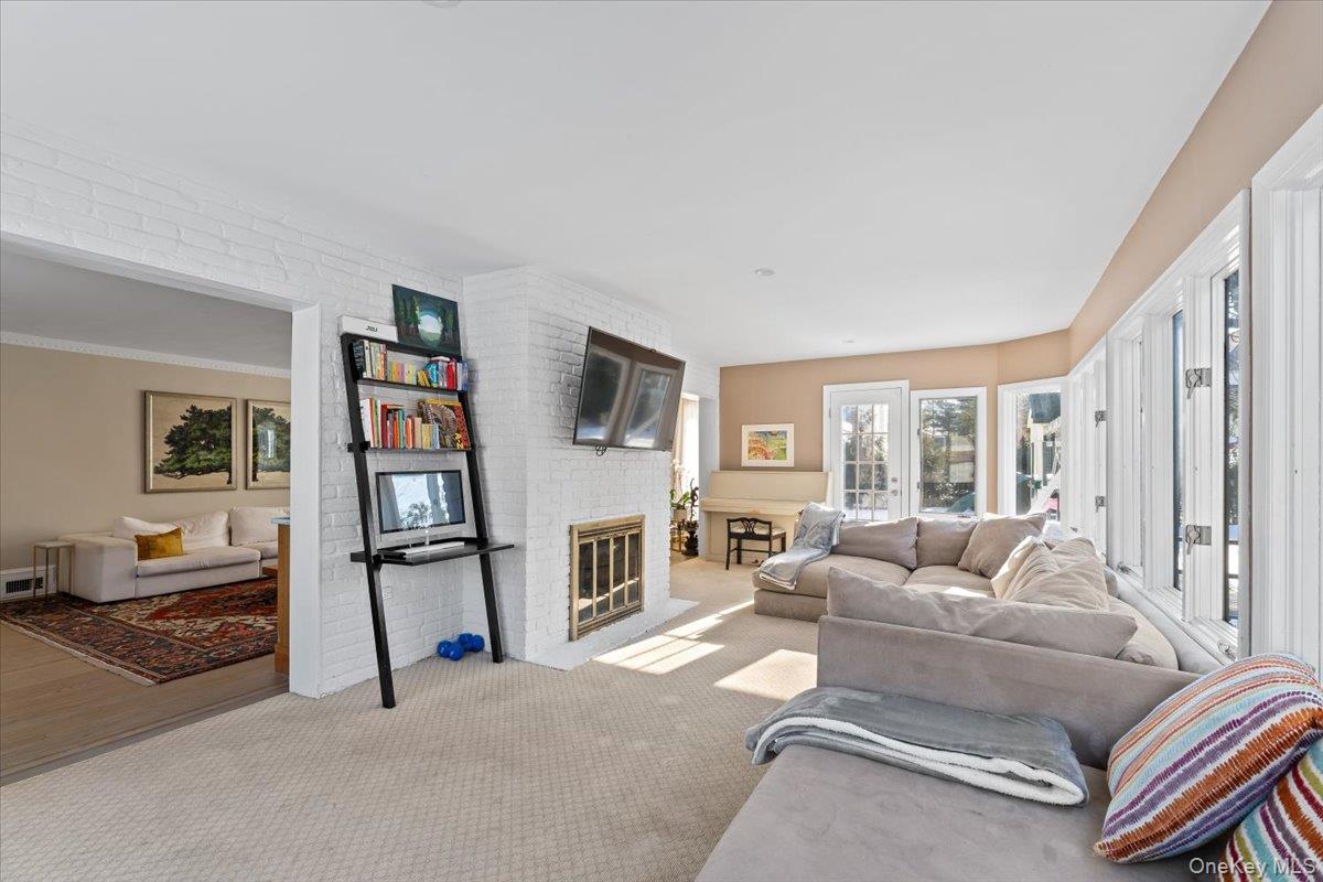 #10 photo, 25 Pond Park Road, Great Neck , NY 11023