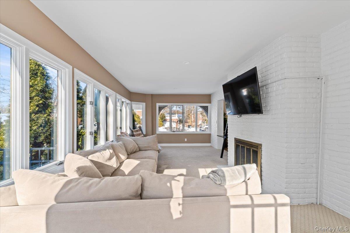 #11 photo, 25 Pond Park Road, Great Neck , NY 11023