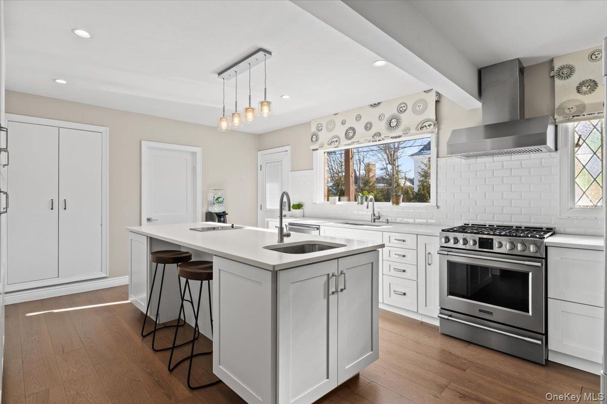 #16 photo, 25 Pond Park Road, Great Neck , NY 11023