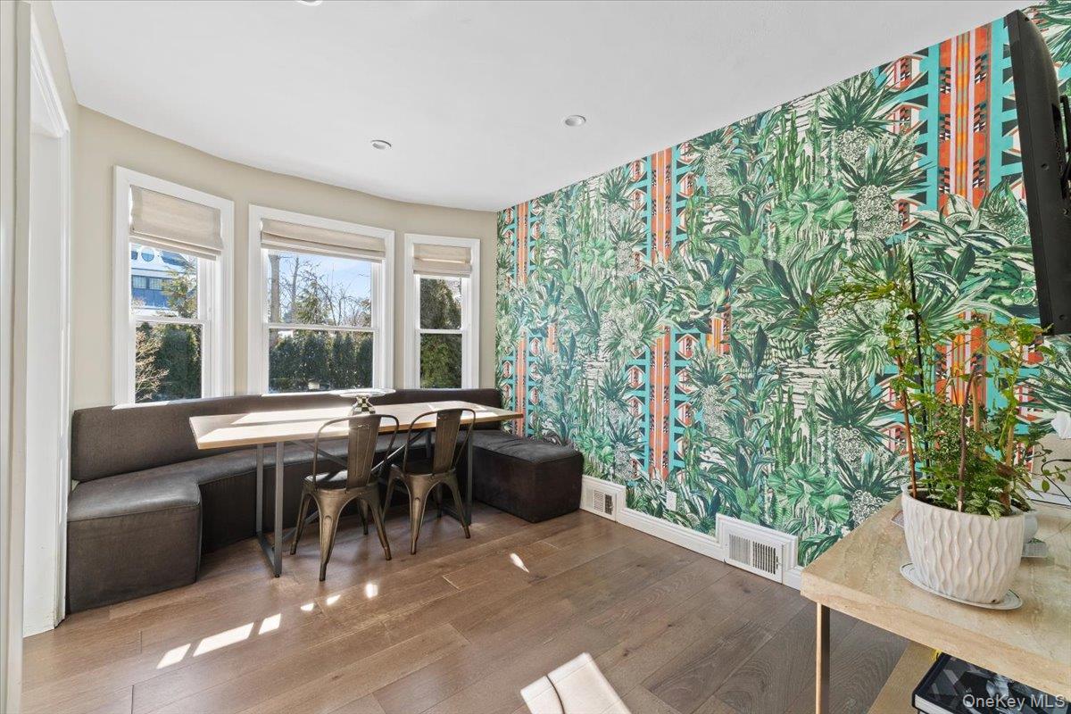 #20 photo, 25 Pond Park Road, Great Neck , NY 11023