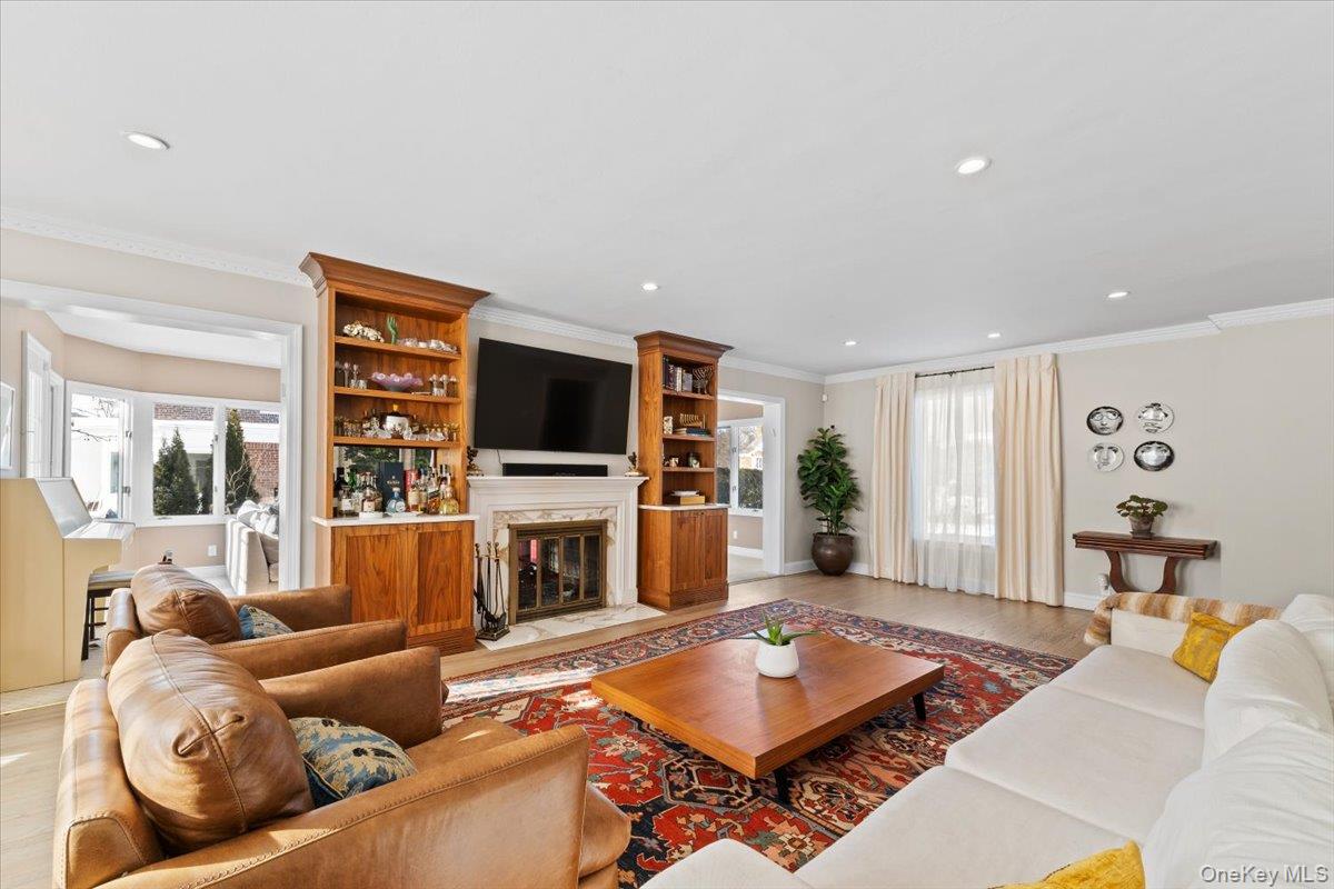 #7 photo, 25 Pond Park Road, Great Neck , NY 11023