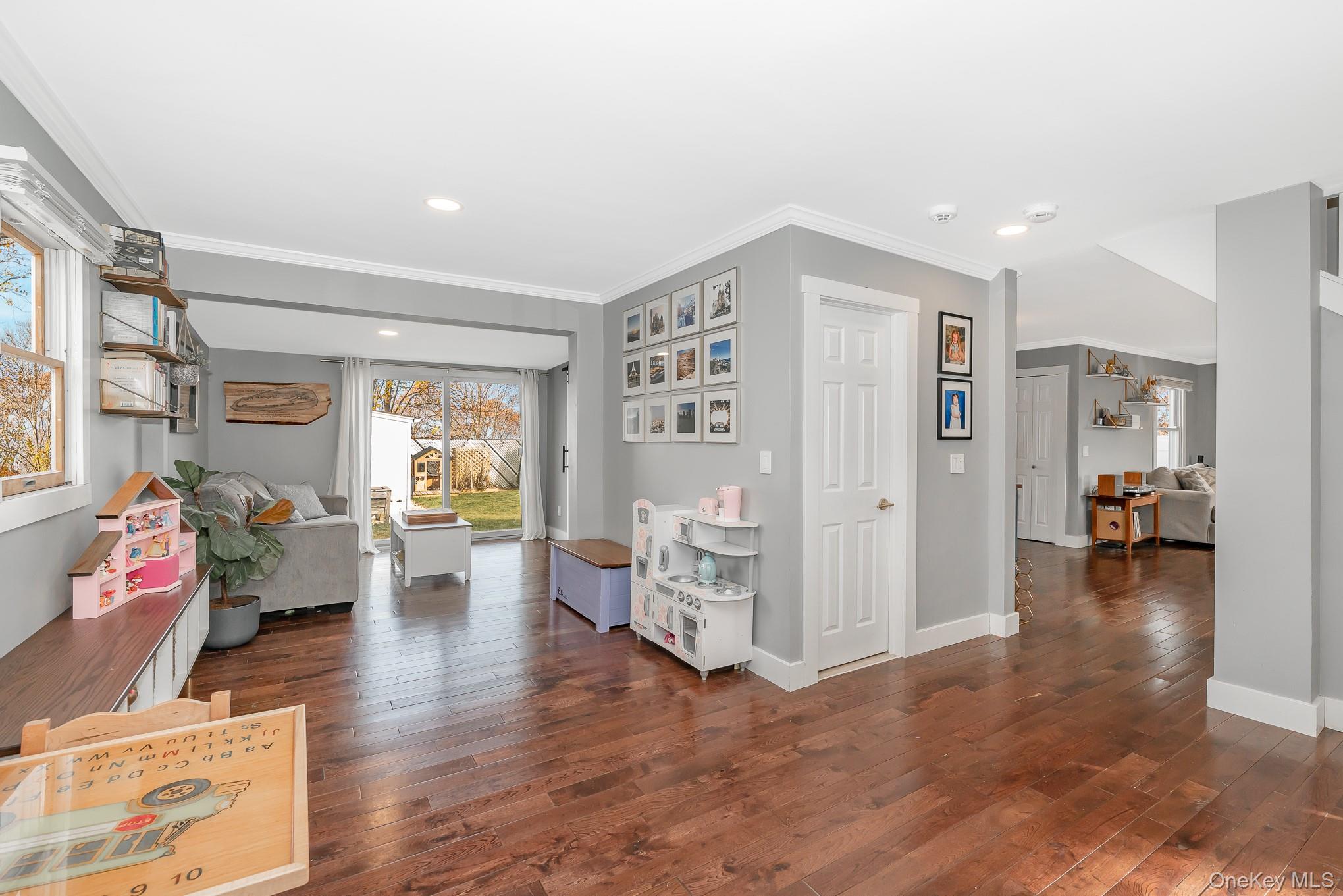 #11 photo, 456 48th Street, Lindenhurst , NY 11757