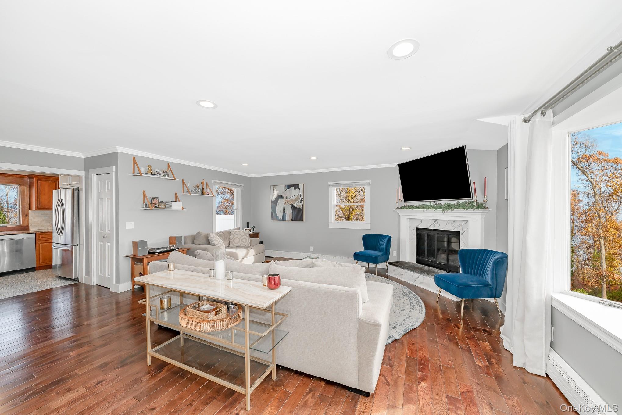 #4 photo, 456 48th Street, Lindenhurst , NY 11757