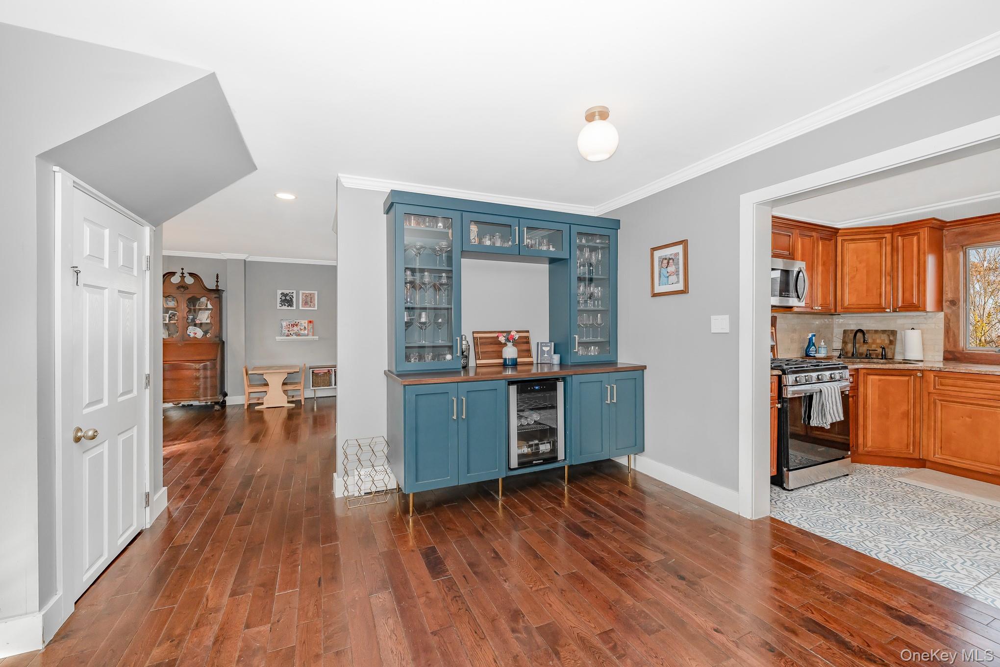 #8 photo, 456 48th Street, Lindenhurst , NY 11757