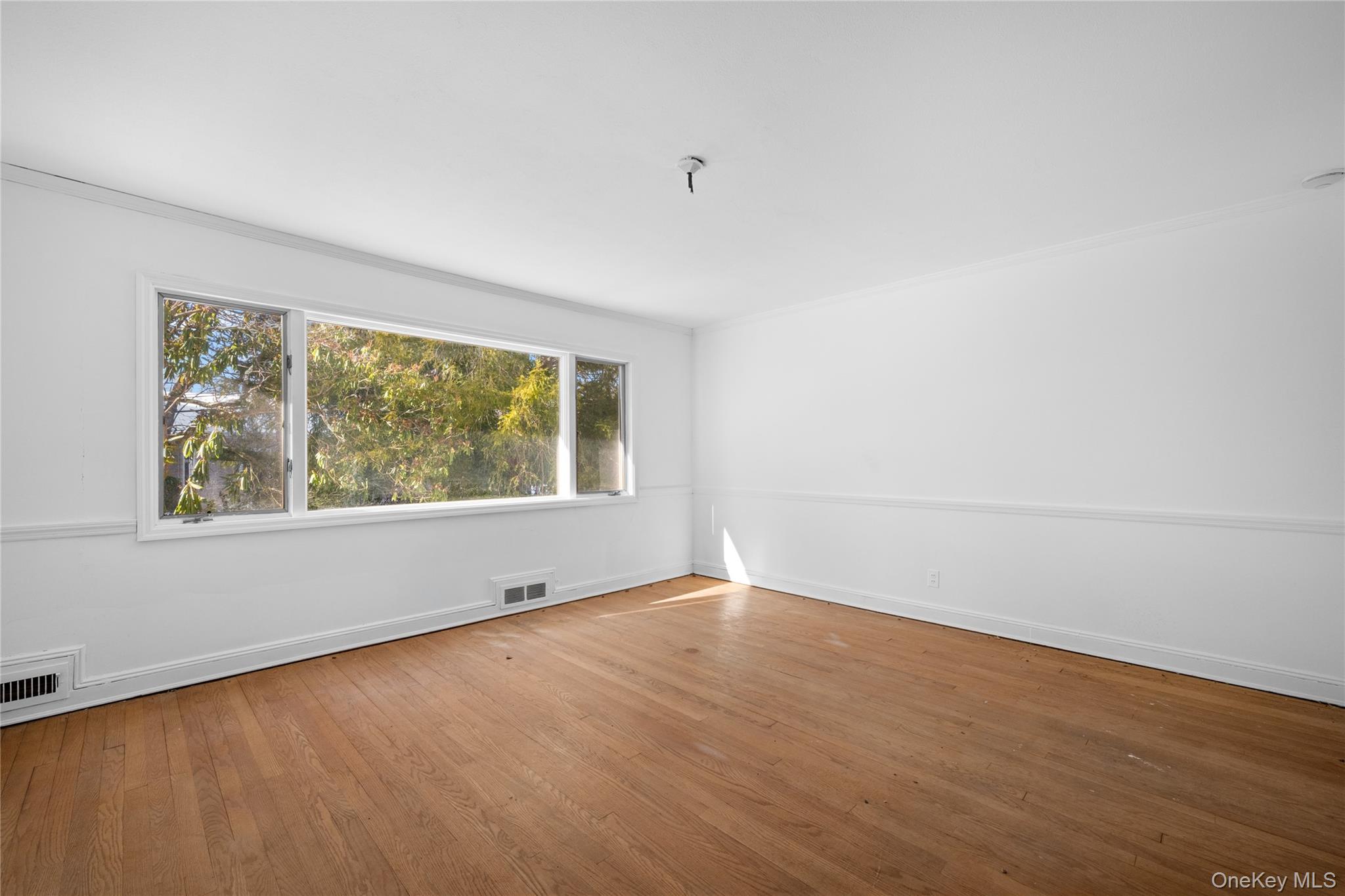 #8 photo, 66 Deepdale Drive, Great Neck , NY 11021