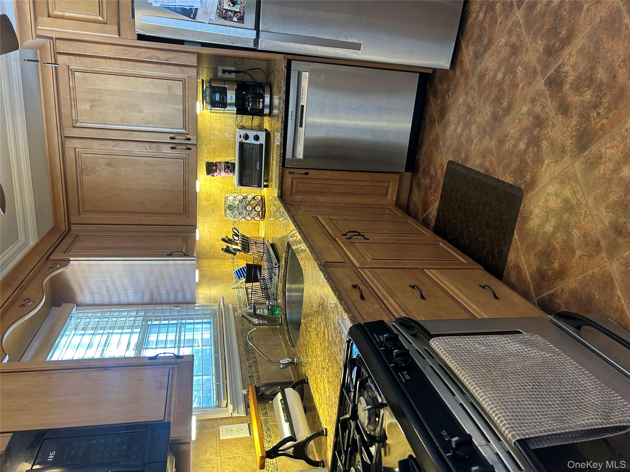 #4 photo, 3110 Wilshire Lane, מחוז סאפוק Oakdale , NY 11769