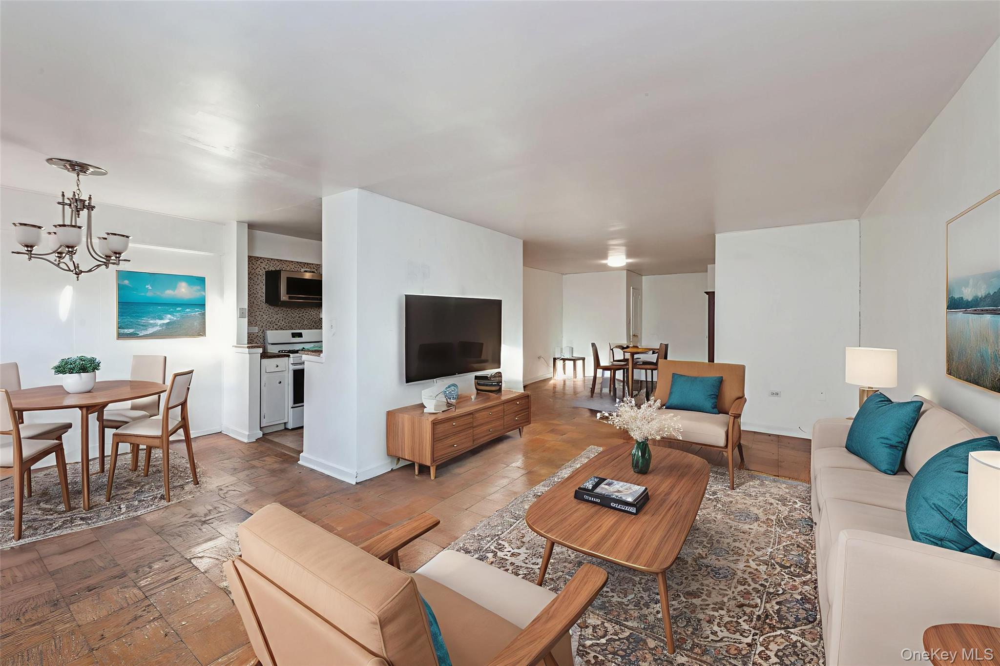 #1 photo, 9910 60 Avenue, Куинс ‖ Corona , NY 11368