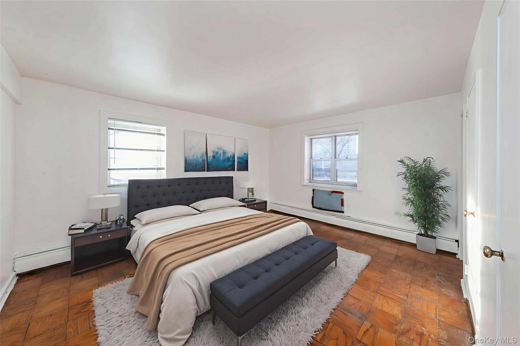 #14 photo, 9910 60 Avenue, Куинс ‖ Corona , NY 11368