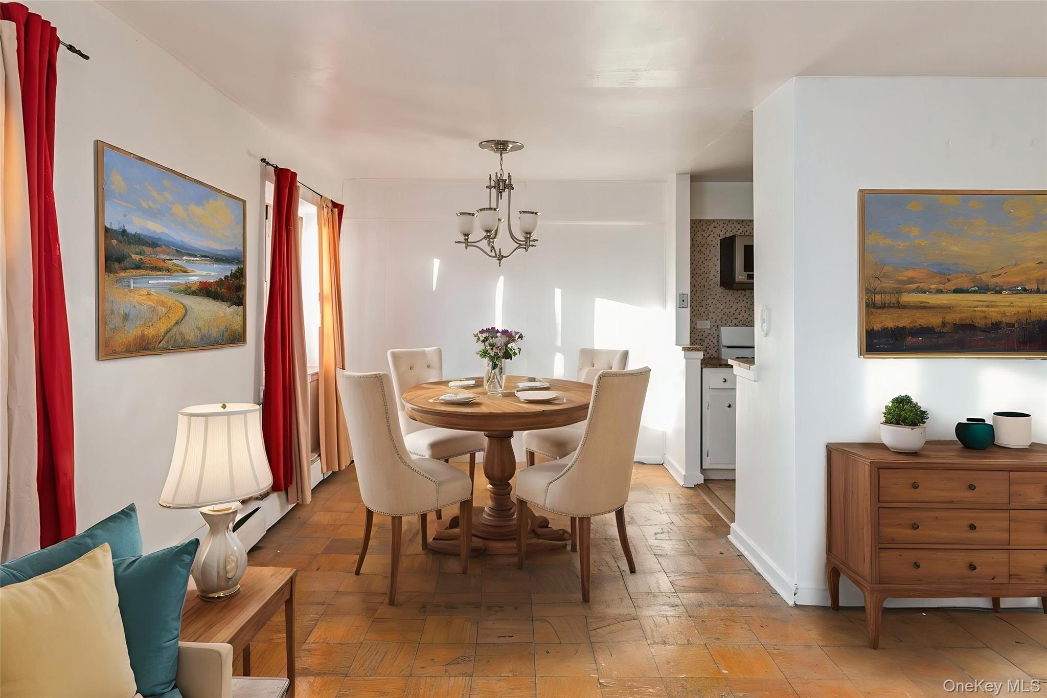 #3 photo, 9910 60 Avenue, Куинс ‖ Corona , NY 11368