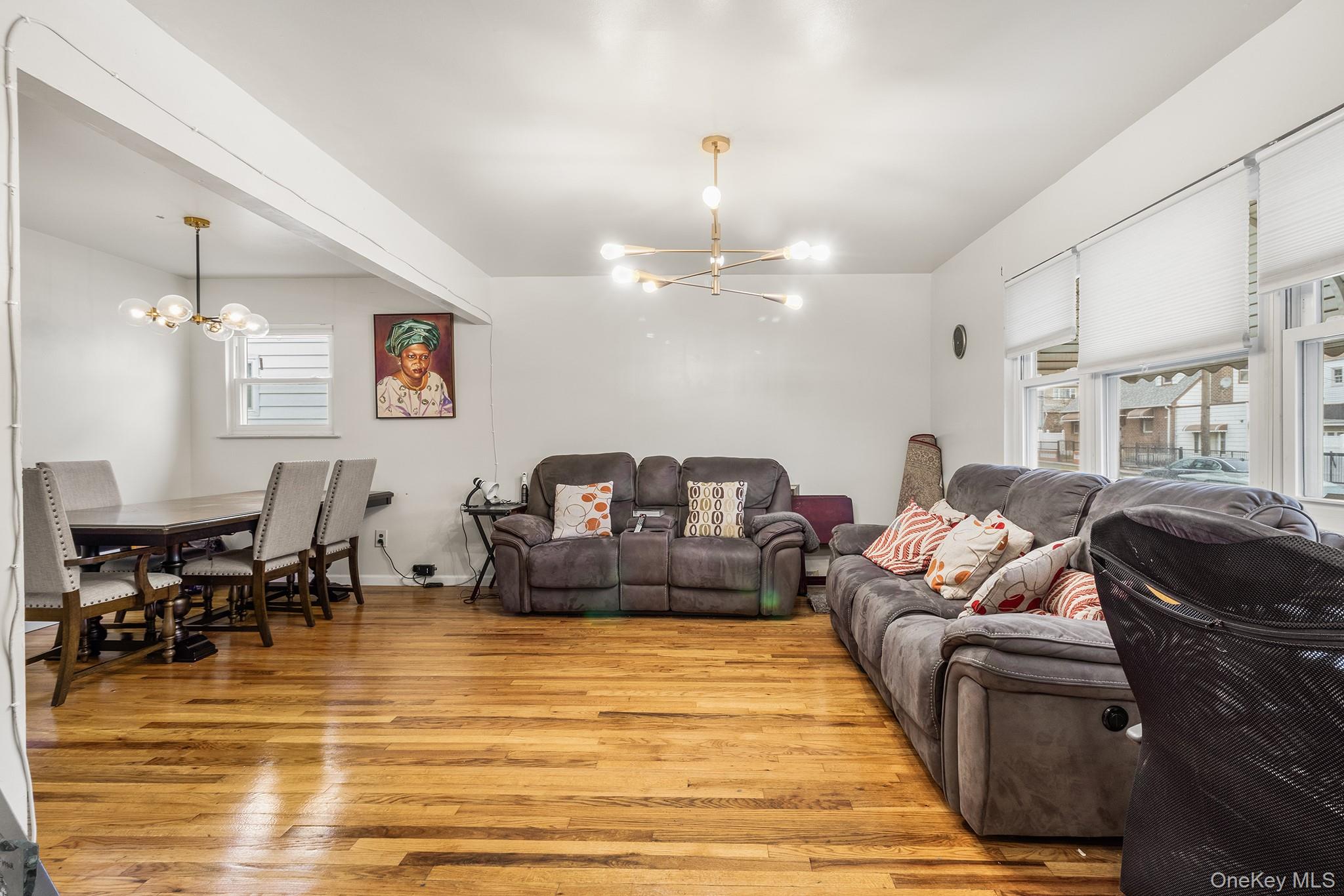 #2 photo, 11916 204th Street, Saint Albans , NY 11412