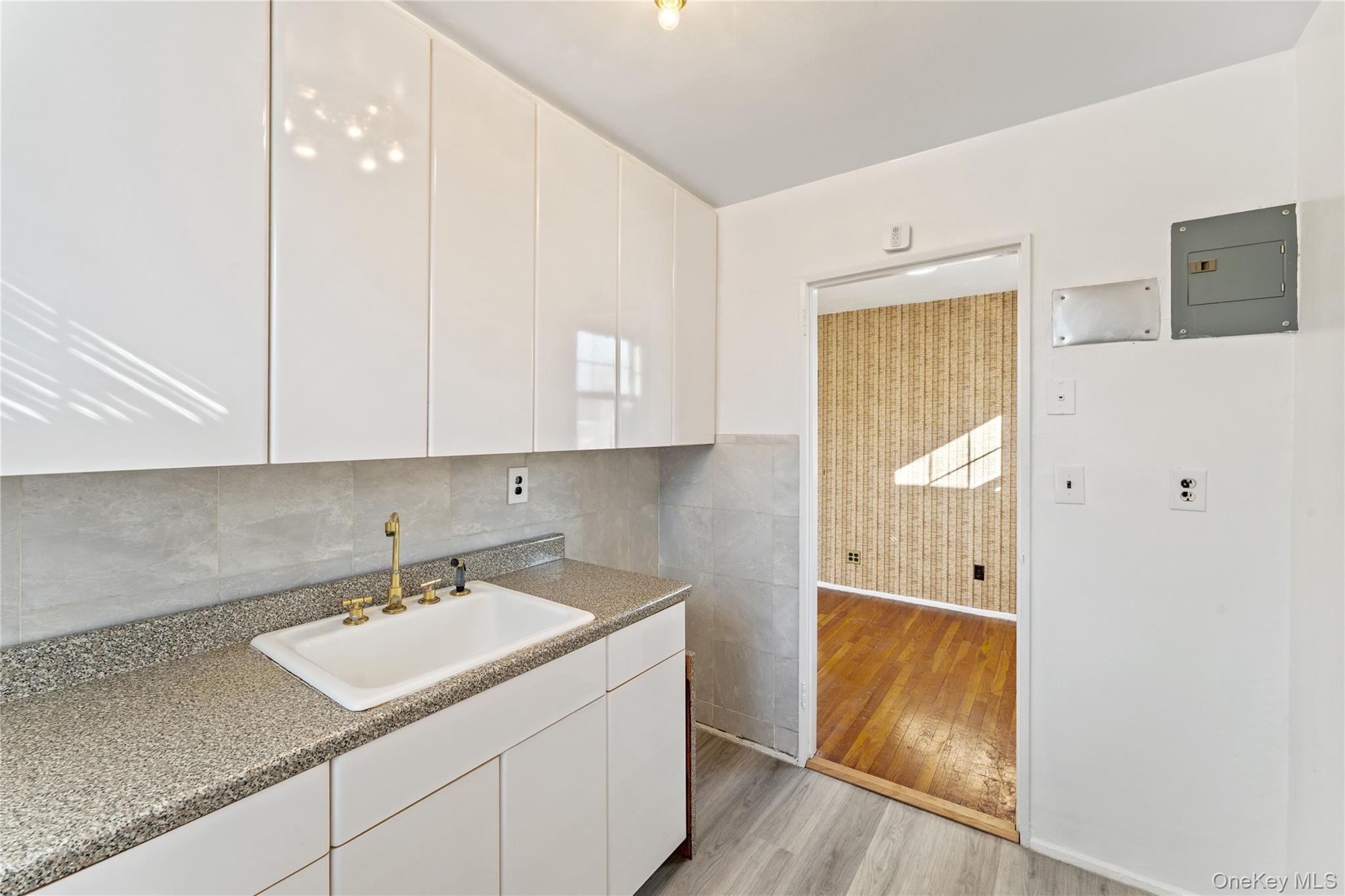 #6 photo, 249-36 63rd Avenue, Little Neck , NY 11362