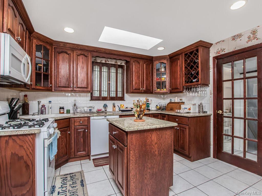 #10 photo, 94-73 219th Street, Queens Village , NY 11428