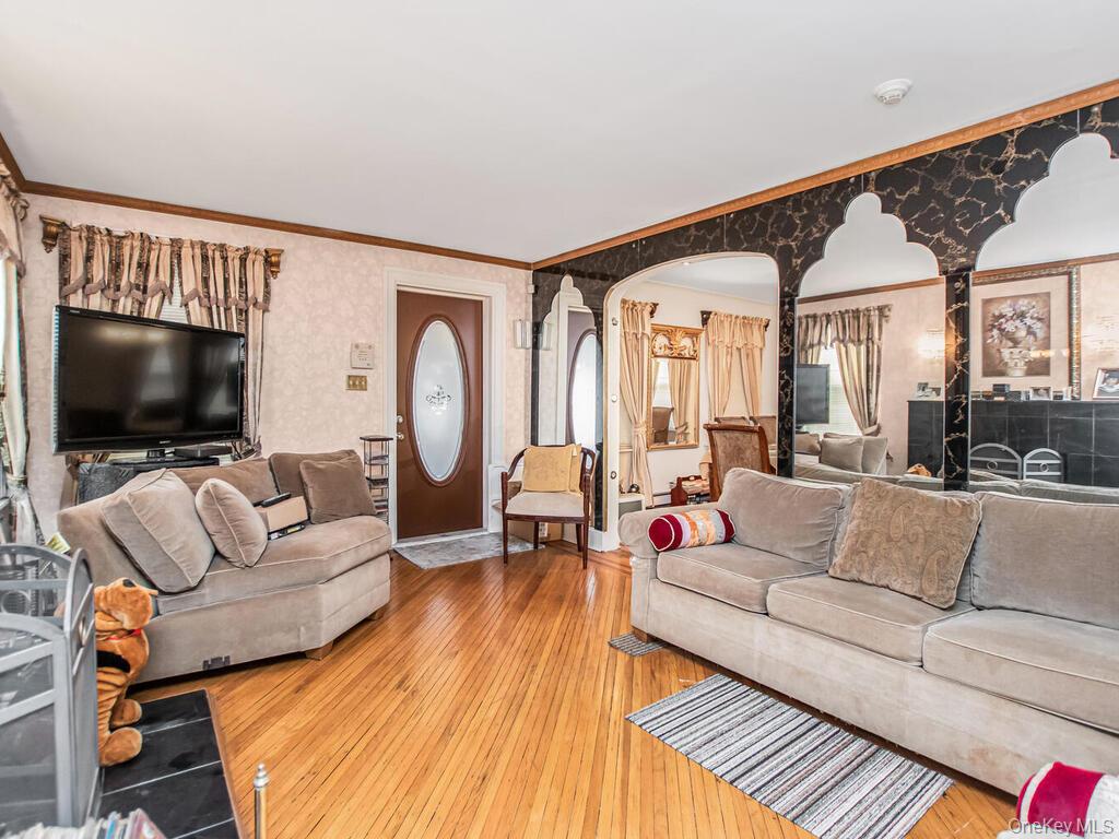 #5 photo, 94-73 219th Street, Queens Village , NY 11428