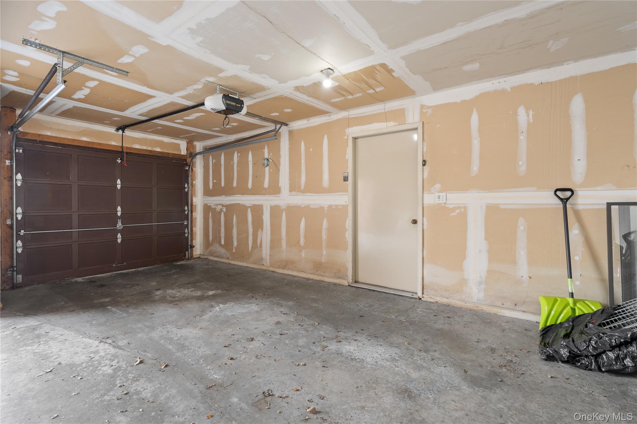 #11 photo, 113 Foxwood Circle, Mount Kisco , NY 10549