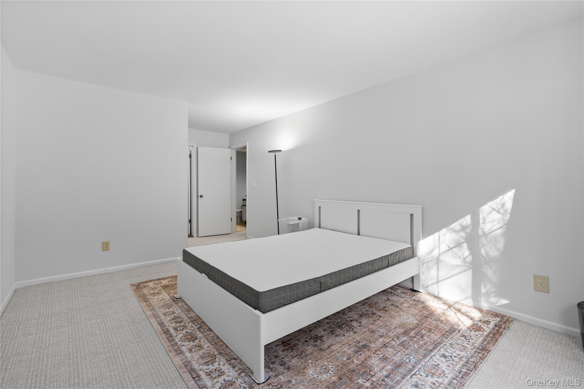 #7 photo, 113 Foxwood Circle, Mount Kisco , NY 10549