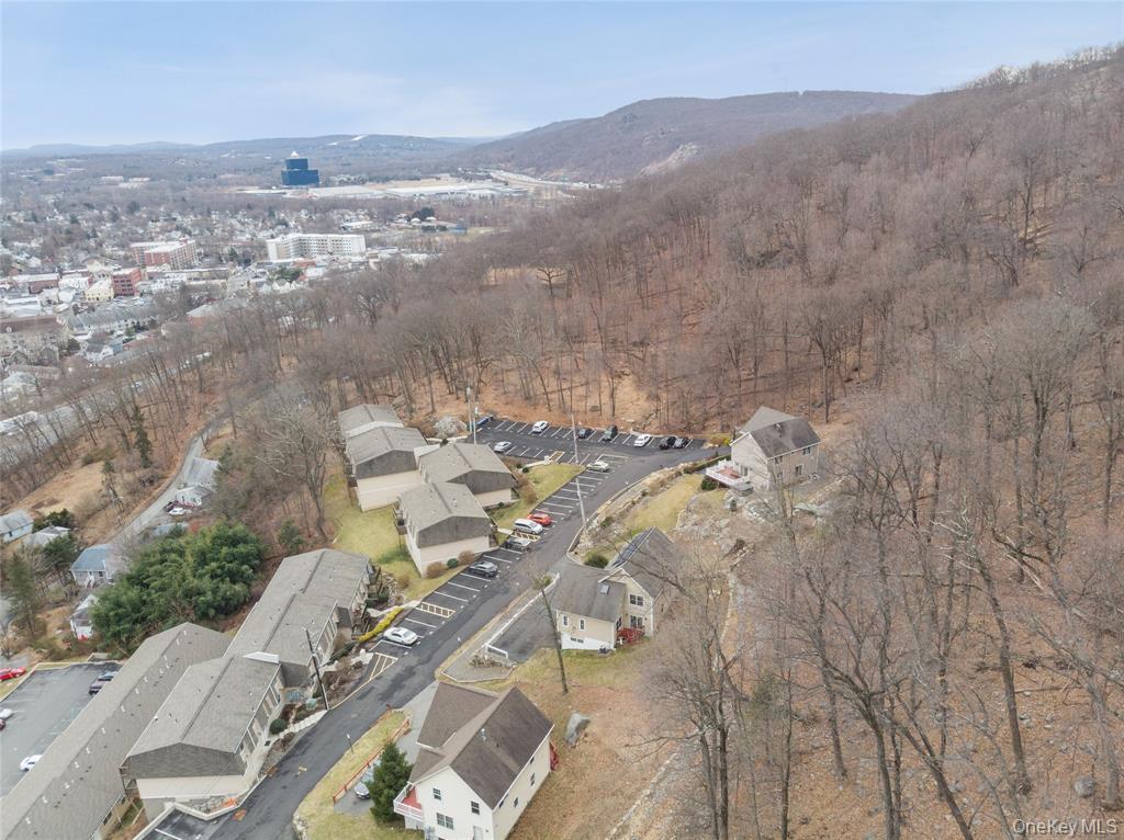 #2 photo, 14 Pavilion Road, Suffern , NY 10901