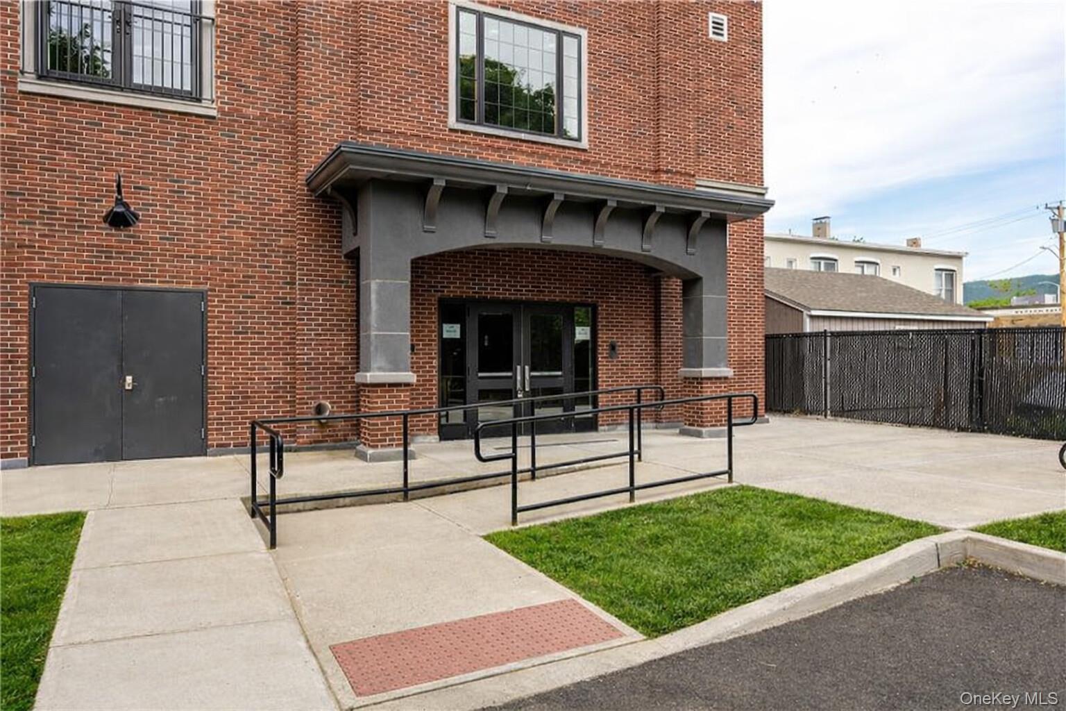 #20 photo, 249 Main Street, Beacon , NY 12508