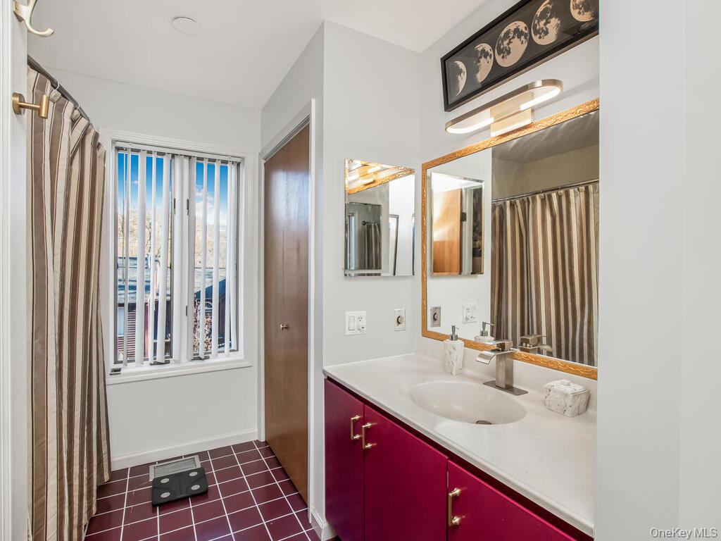 #17 photo, 8 Davids Lane, Ossining , NY 10562