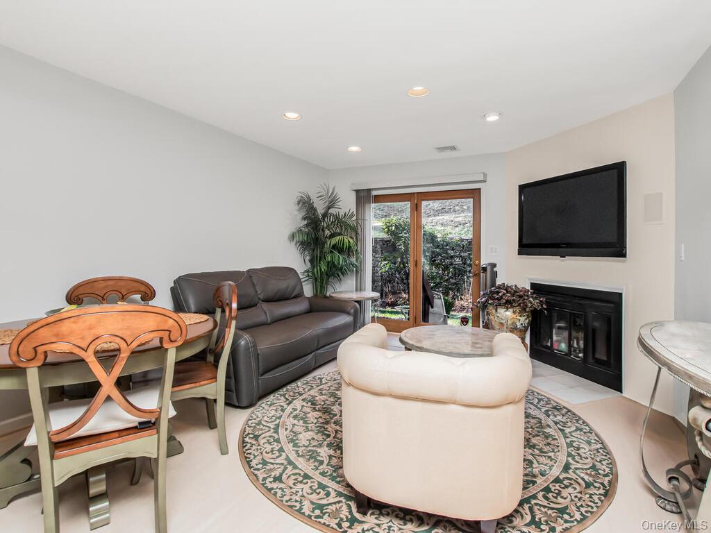 #4 photo, 8 Davids Lane, Ossining , NY 10562