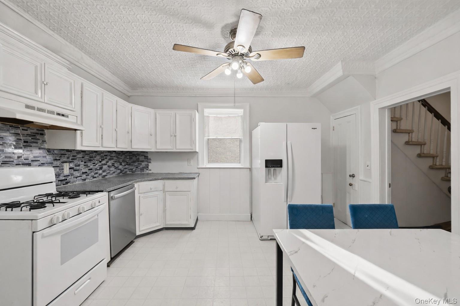 #9 photo, 19 W Maple Avenue, Suffern , NY 10901